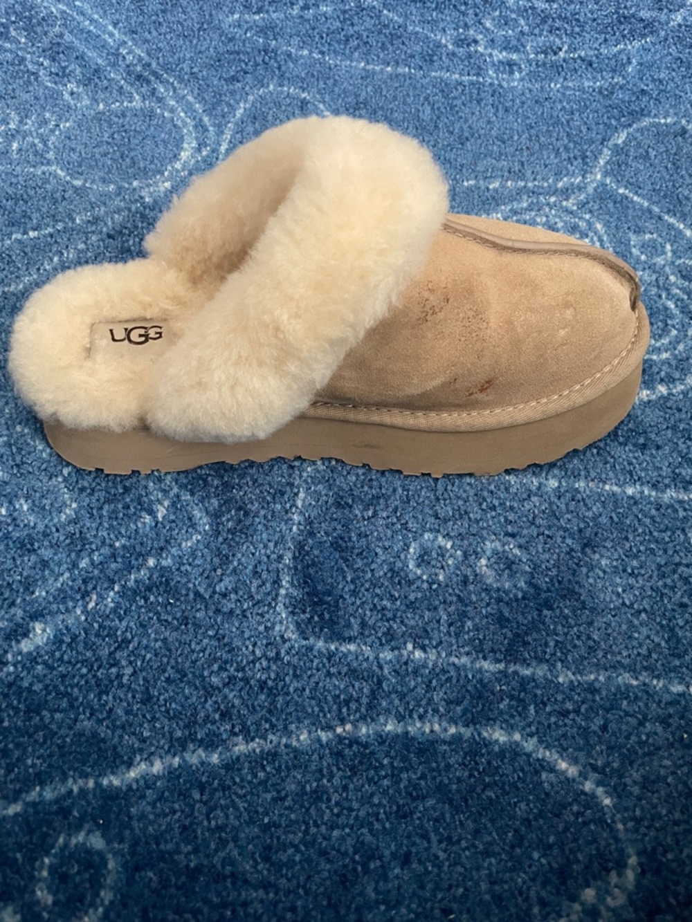 Left shoe only - Read - UGG Women's Disquette Slipper Chestnut Suede Shearling
